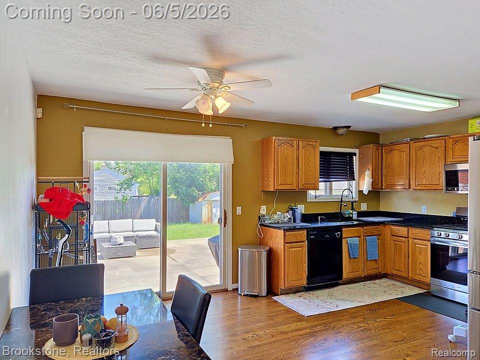 5918 N Evangeline Street, Dearborn Heights, MI 48127 — Photo 4