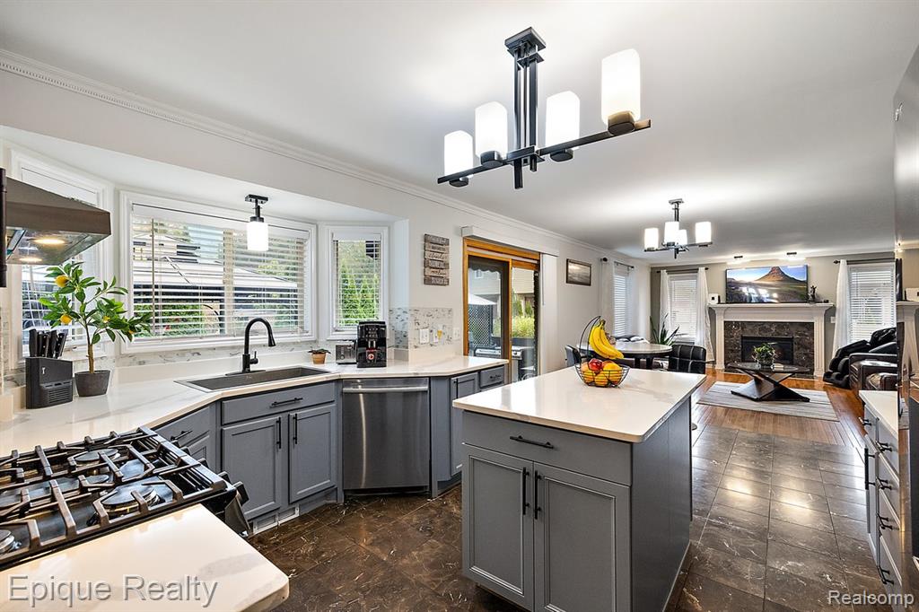 4527 Rochester Road, Troy, MI 48085 — Photo 23