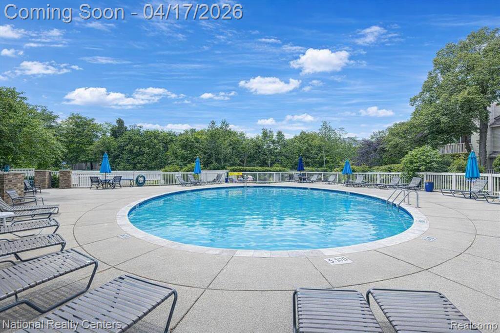 7309 Creek View Circle, West Bloomfield, MI — Photo 33