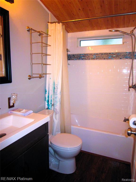 5673 Chippewa Drive, Howell, MI 48843 — Photo 37
