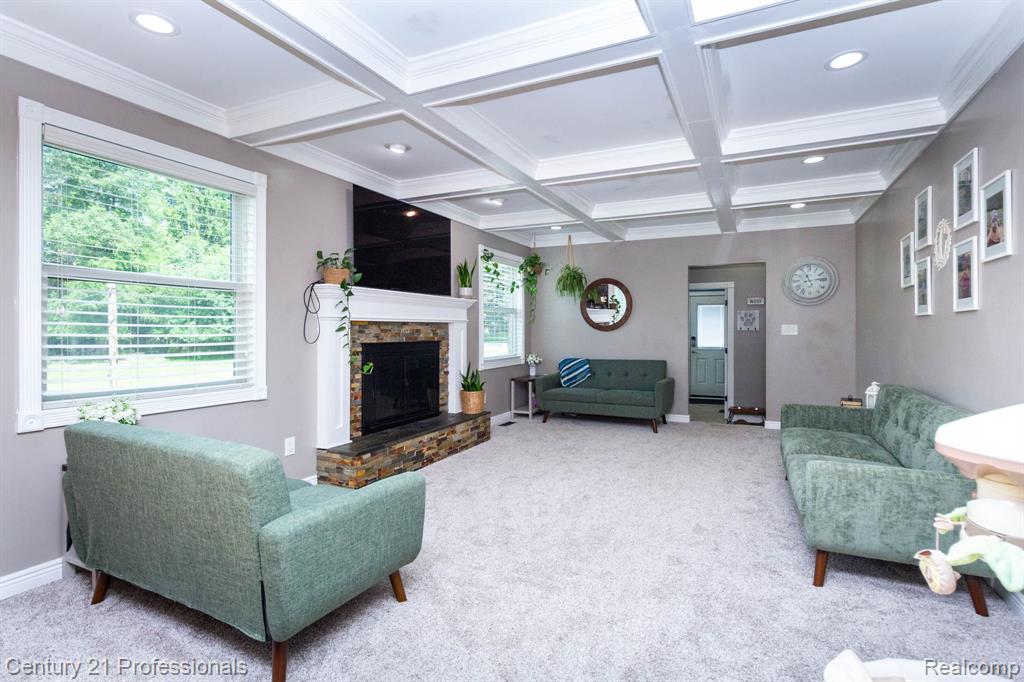 671 Bridgestone Drive, Rochester Hills, MI 48309 — Photo 16