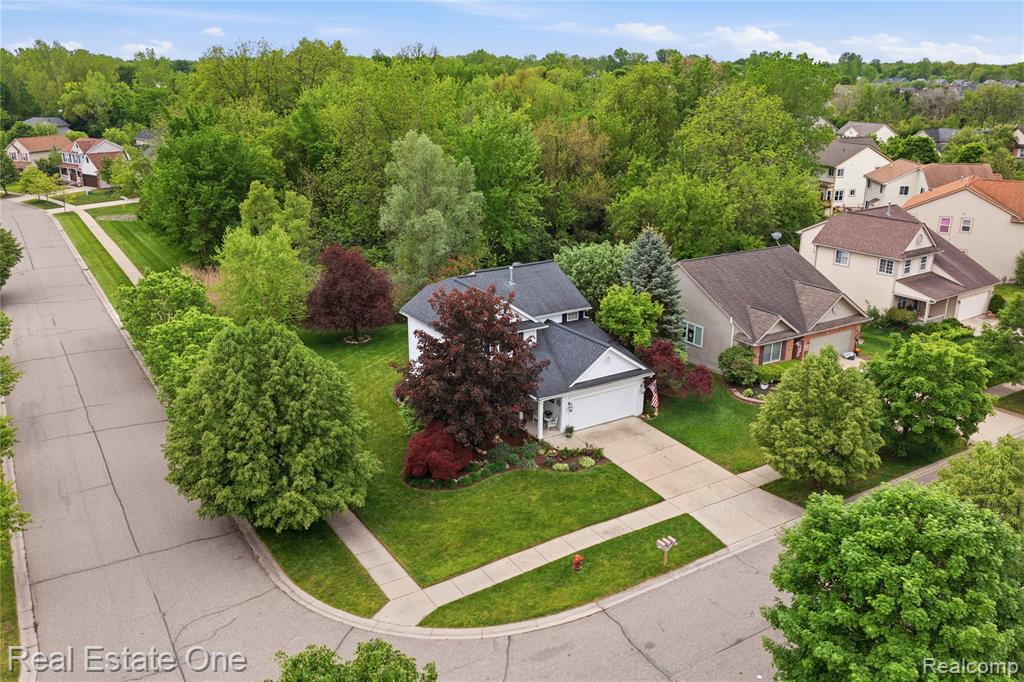 8576 Barrington Drive, Ypsilanti, MI 48198 — Photo 41