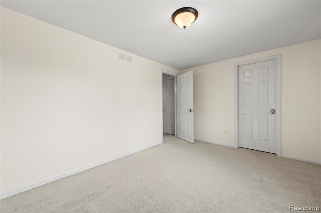 5143 Saffron Drive, Troy, MI 48085 — Photo 25