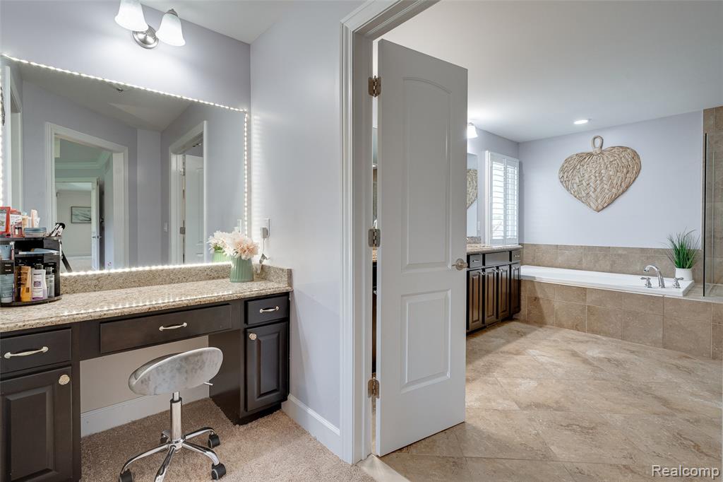 47576 VALENCIA Circle, Novi, MI — Photo 51