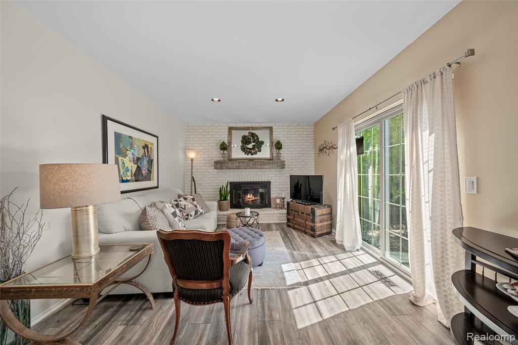 31018 Pickwick Lane, Beverly Hills, MI 48025 — Photo 13