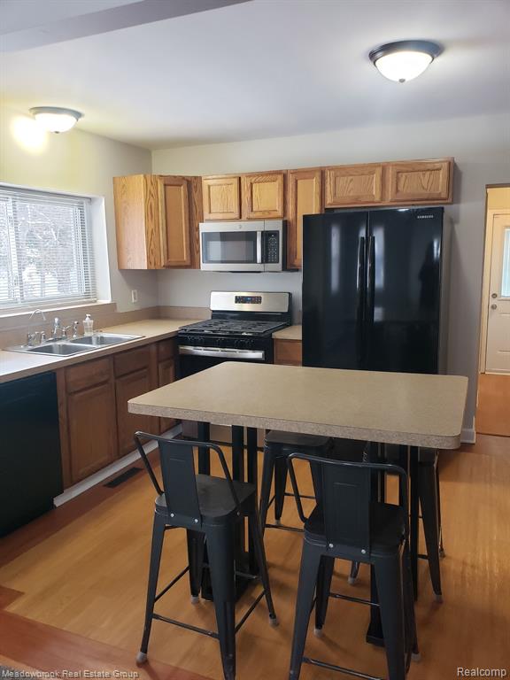 730 HIGHLANDER Street, Lake Orion, MI 48362 — Photo 9