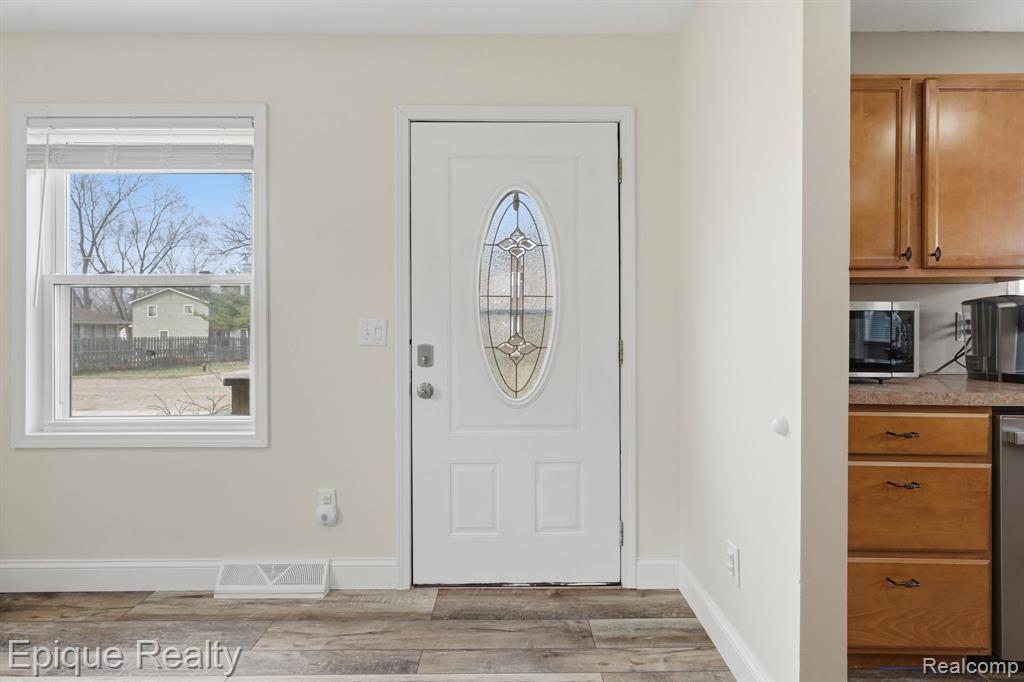 11605 Elmdale Road, Whitmore Lake, MI 48189 — Photo 11