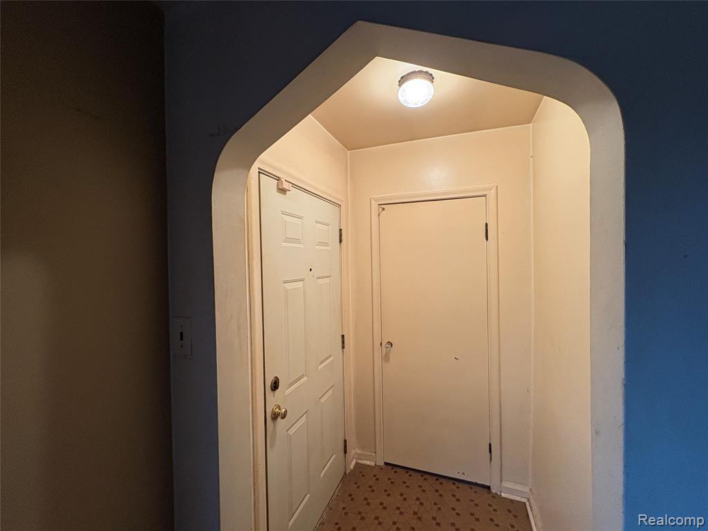 6769 Rosemont Avenue, Detroit, MI 48228 — Photo 7