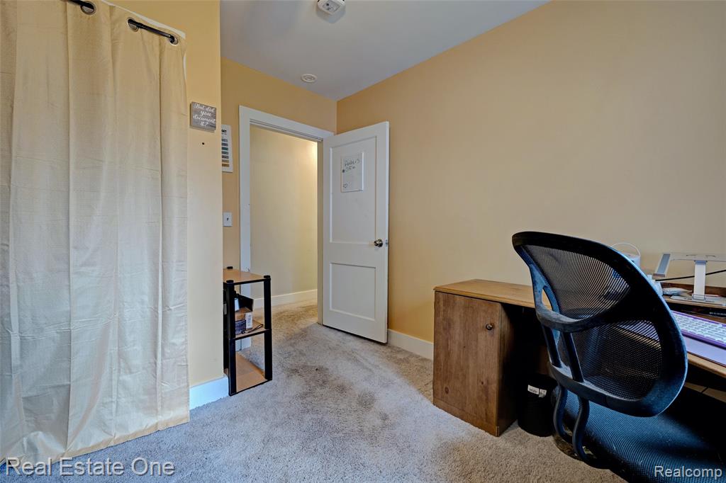 8247 Miller Road, Swartz Creek, MI 48473 — Photo 18