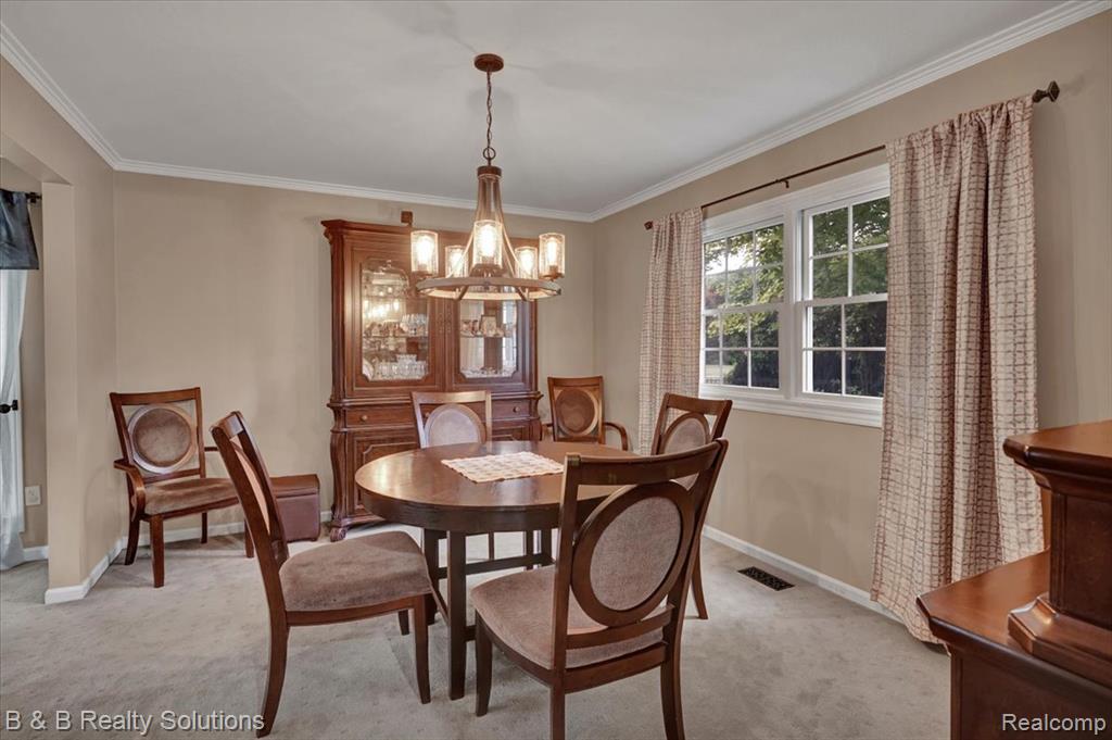 6750 Wing Lake Road, Bloomfield Hills, MI 48301 — Photo 21