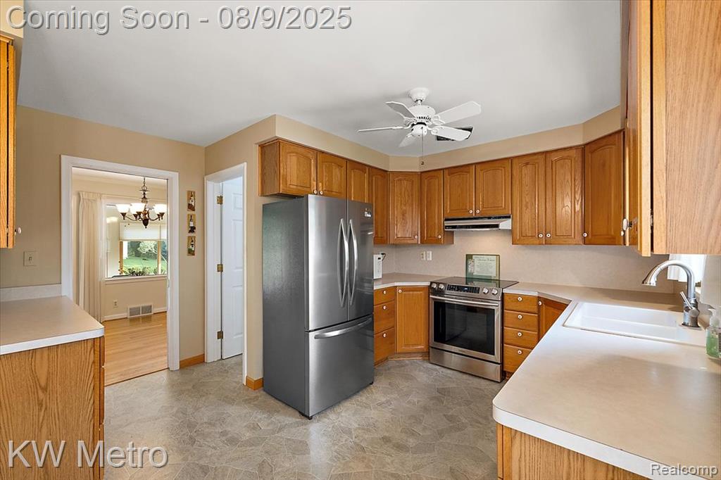 18241 Dunblaine Avenue, Beverly Hills, MI 48025 — Photo 30