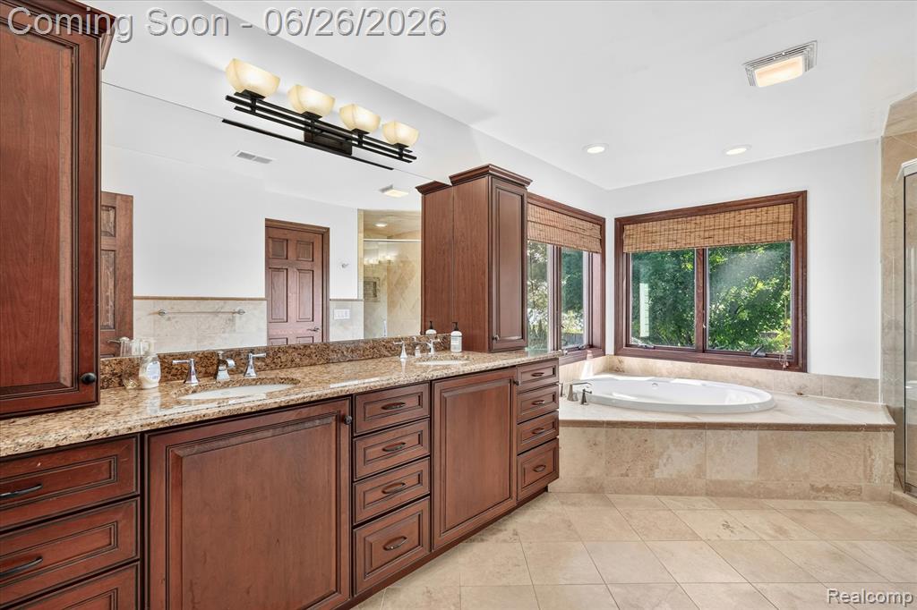 3478 Lexington Road, Waterford, MI 48328 — Photo 15