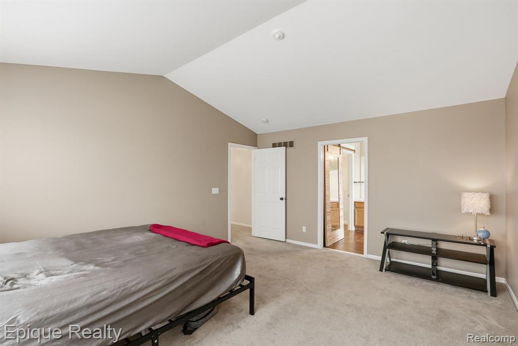 755 Lacosta Court, Pontiac, MI 48340 — Photo 15
