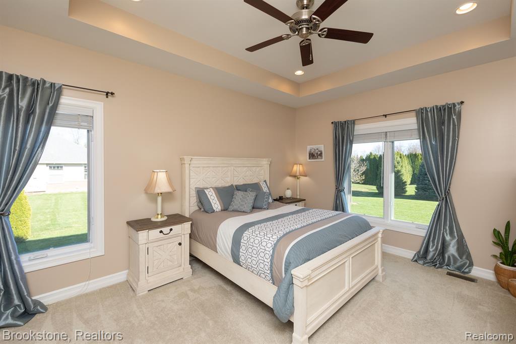 897 MOLDOVIA Drive, White Lake, MI — Photo 25
