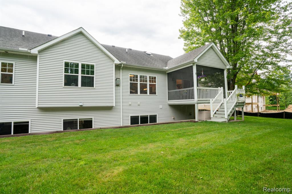 5653 Trail Side Lane, 9, Whitmore Lake, MI 48189 — Photo 39