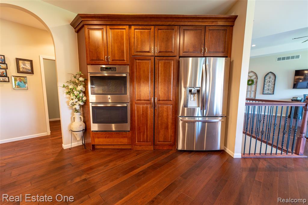 10125 Chase Lake Road, Fowlerville, MI 48836 — Photo 11