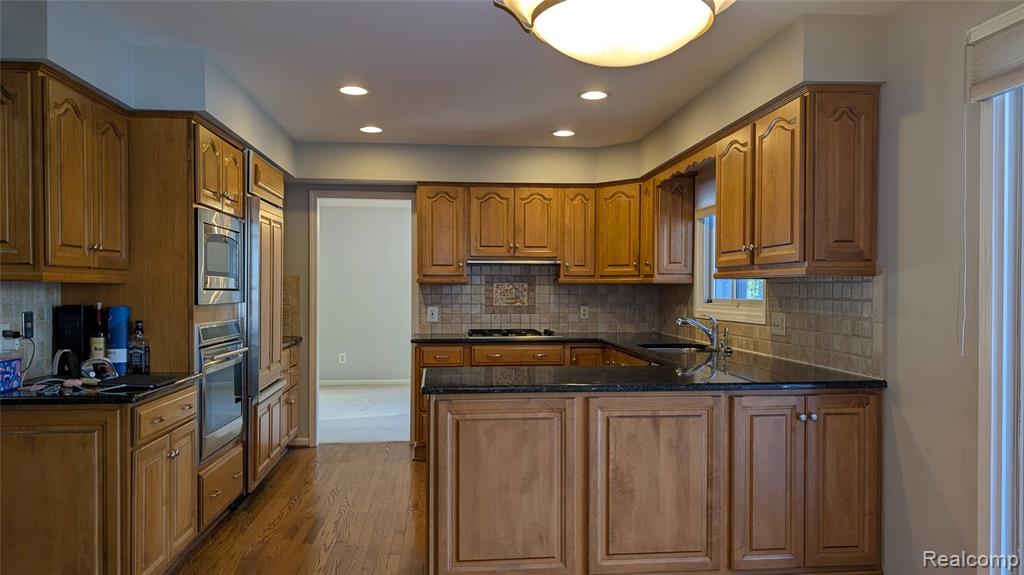 4912 OAK RIVER Drive, Troy, MI 48098 — Photo 14