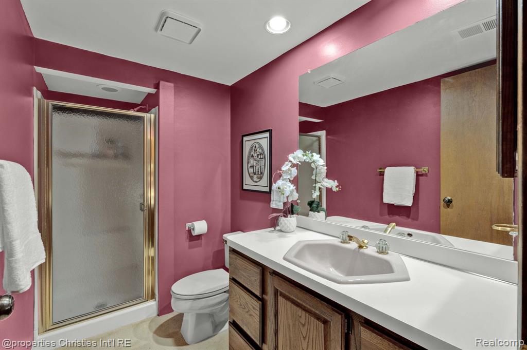 5641 SUSSEX Drive, Troy, MI 48098 — Photo 43