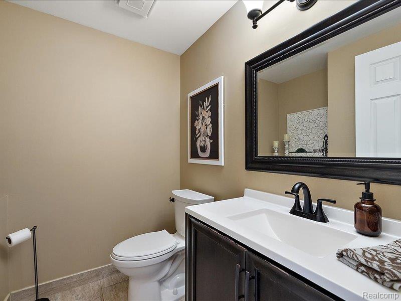 4884 Georgetown Drive, Rochester, MI 48306 — Photo 34