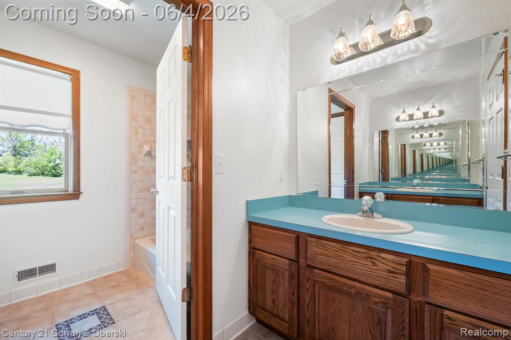 53375 Martha Lane, Northville, MI 48167 — Photo 46
