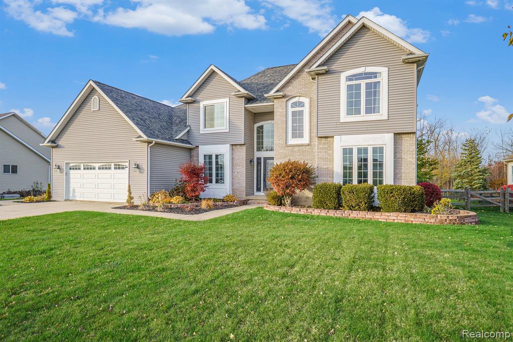 7469 Paradise Drive, Grand Blanc, MI 48439 — Photo 2