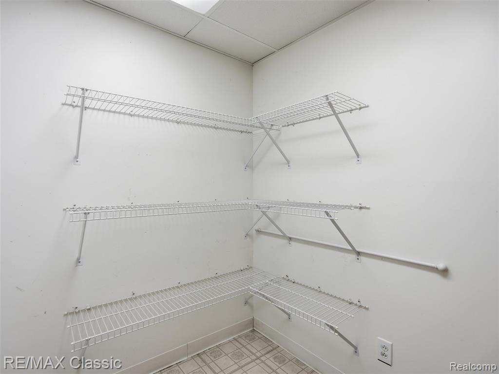 9116 Tecumseh Avenue, Redford, MI 48239 — Photo 32