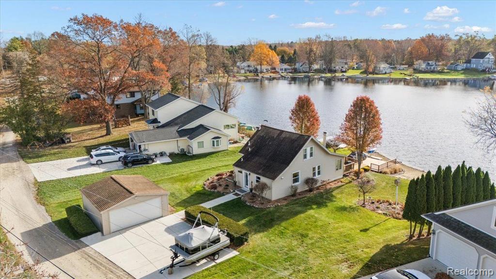 6738 GRAND BEACH Drive, Brighton, MI 48114 — Photo 15