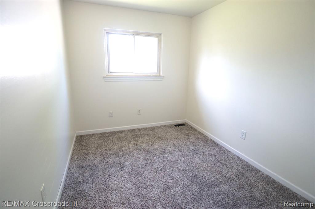 10152 HAMILTON Street, Van Buren, MI 48111 — Photo 15