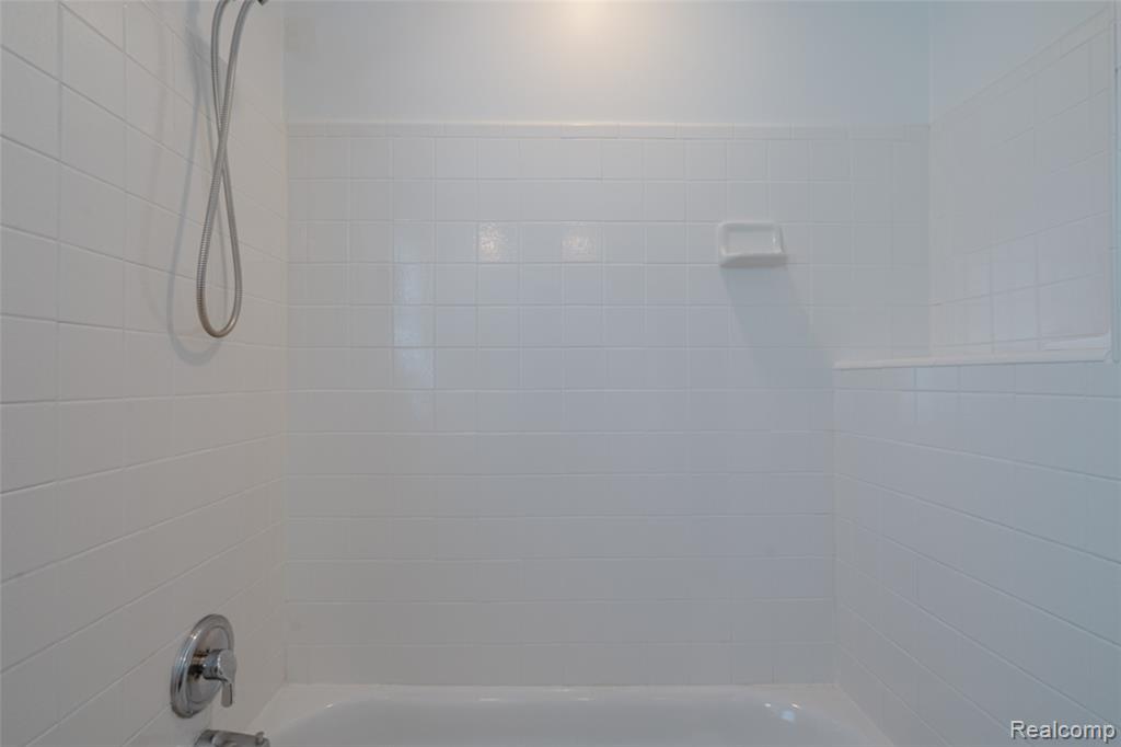 6041 Gilman Street, Garden City, MI — Photo 26