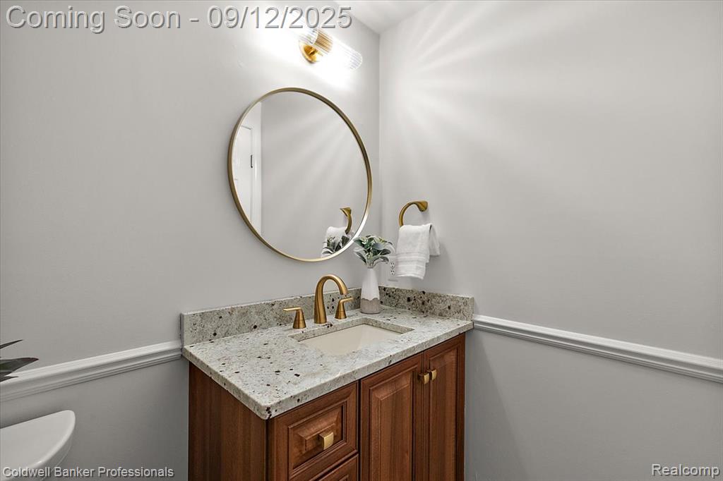 49238 Plum Tree Drive, Plymouth, MI 48170 — Photo 20