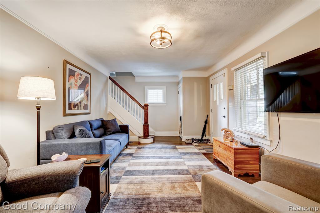 714 W HAZELHURST Street, Ferndale, MI 48220 — Photo 6