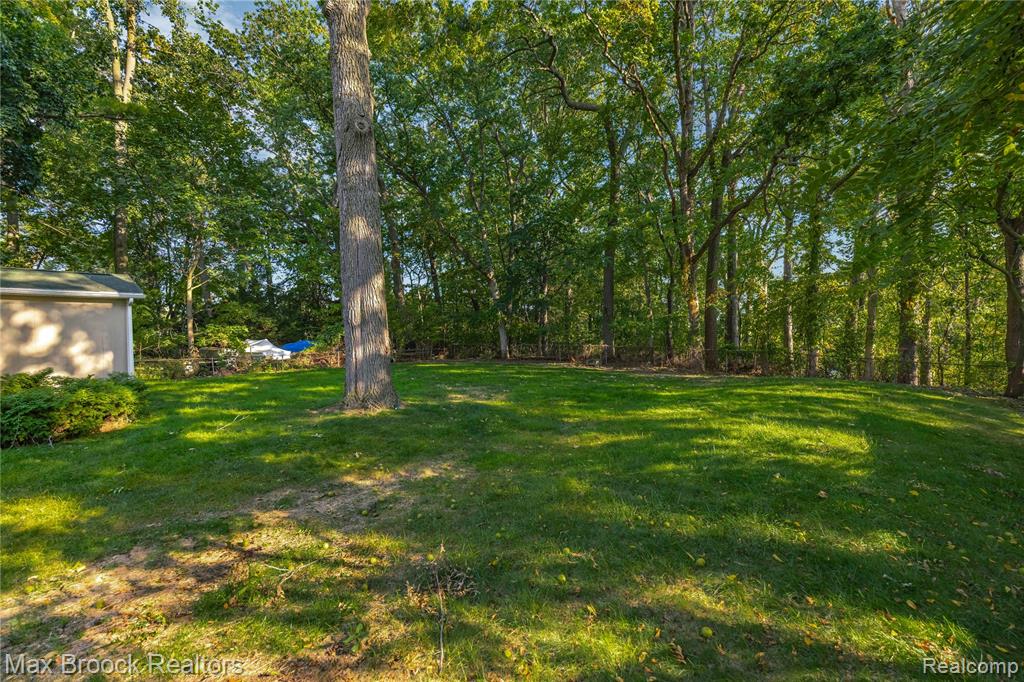 4241 S Shore Street, Waterford, MI 48328 — Photo 62