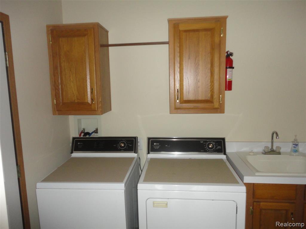 473 Fife, Temperance, MI 48182 — Photo 23