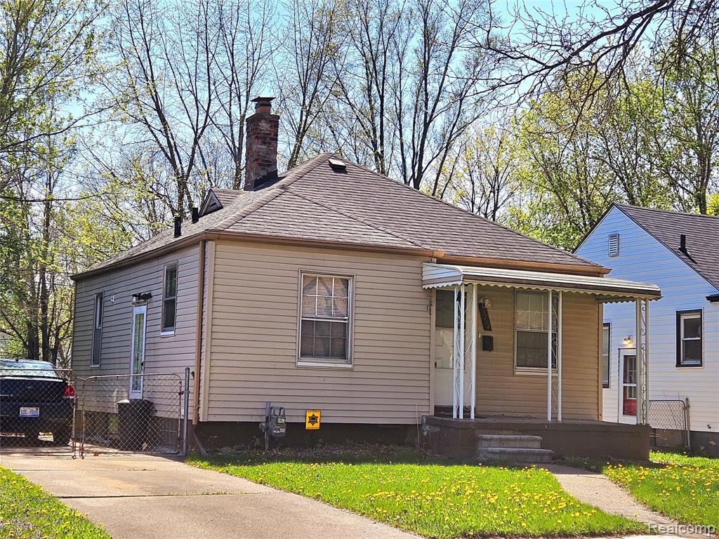 19724 ELKHART Street, Harper Woods, MI 48225 — Photo 3
