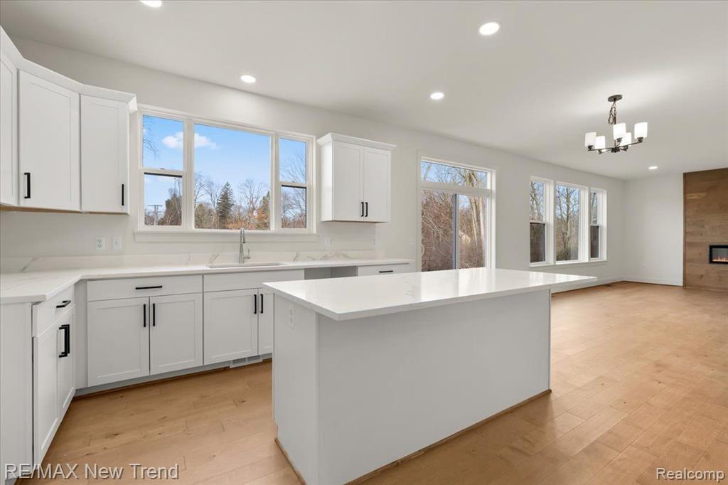 6515 CAMBRIDGE Circle, Clarkston, MI — Photo 11