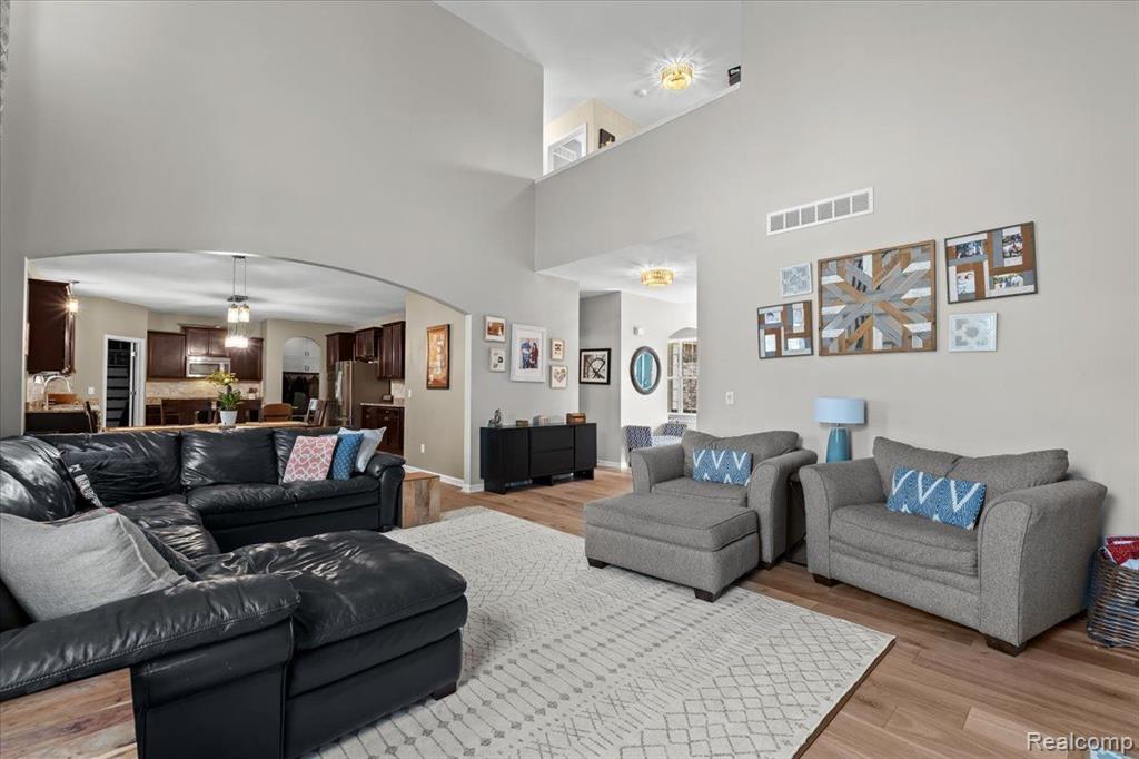 10681 BOULDERCREST Drive, South Lyon, MI 48178 — Photo 14