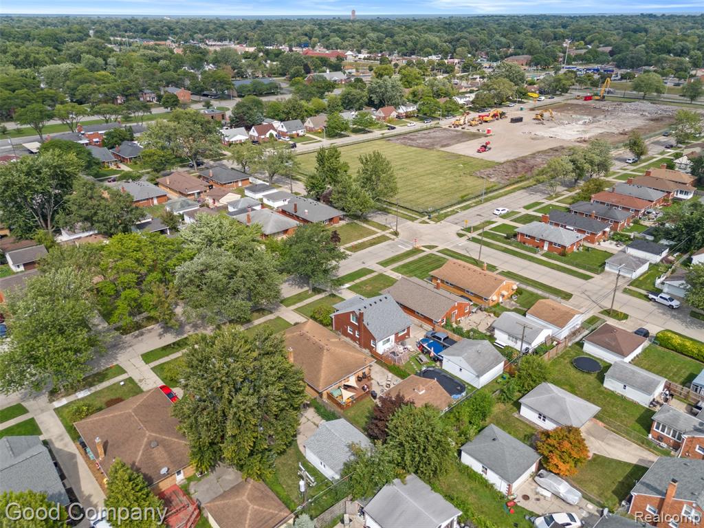 20428 Lennon Street, Harper Woods, MI 48225 — Photo 49