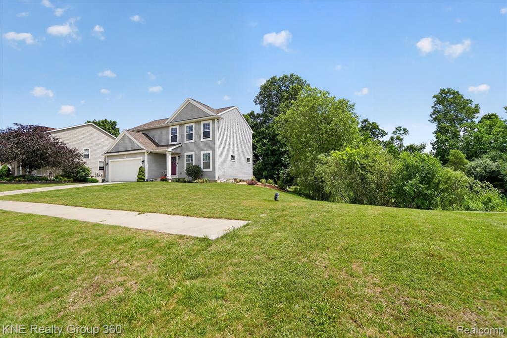 7067 Glenmeadow Court, Grand Blanc, MI 48439 — Photo 6