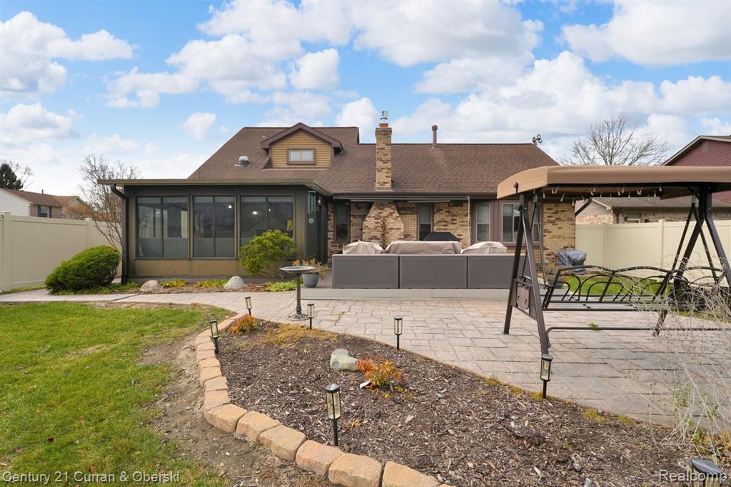 21539 Deerfield Drive, Woodhaven, MI 48183 — Photo 39