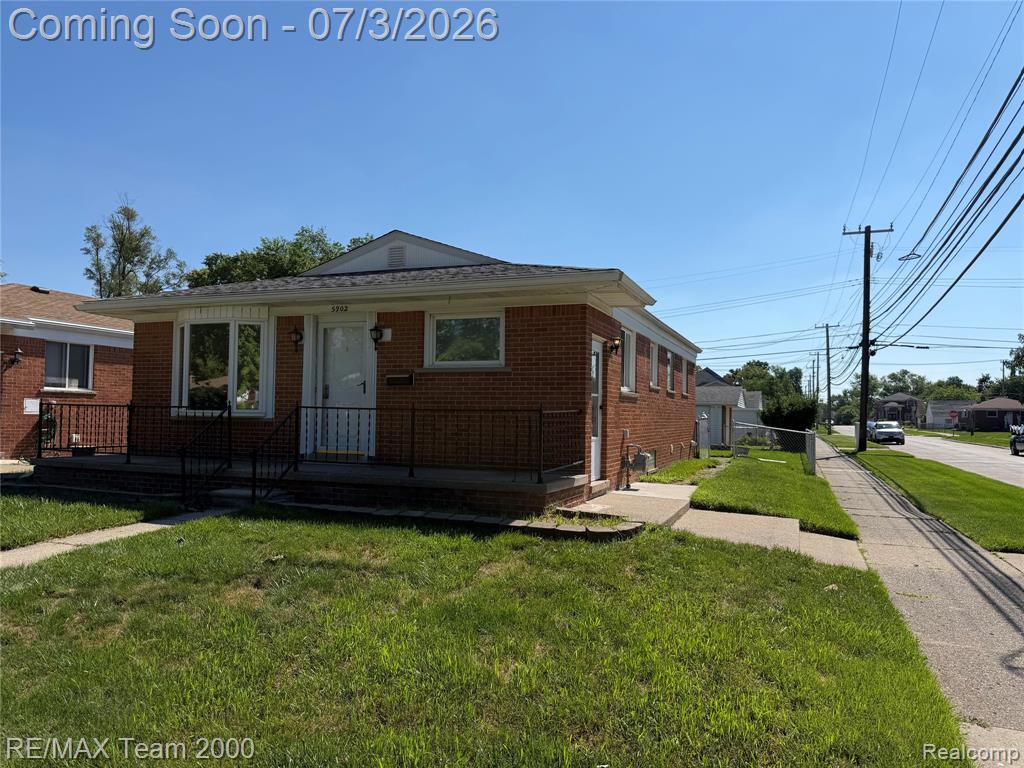 5902 N Lafayette Street, Dearborn Heights, MI 48127 — front exterior