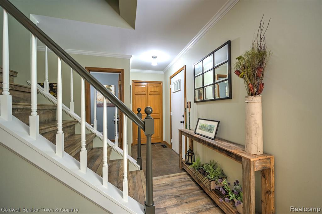 978 Oak Ridge Circle, Brighton, MI 48116 — Photo 5
