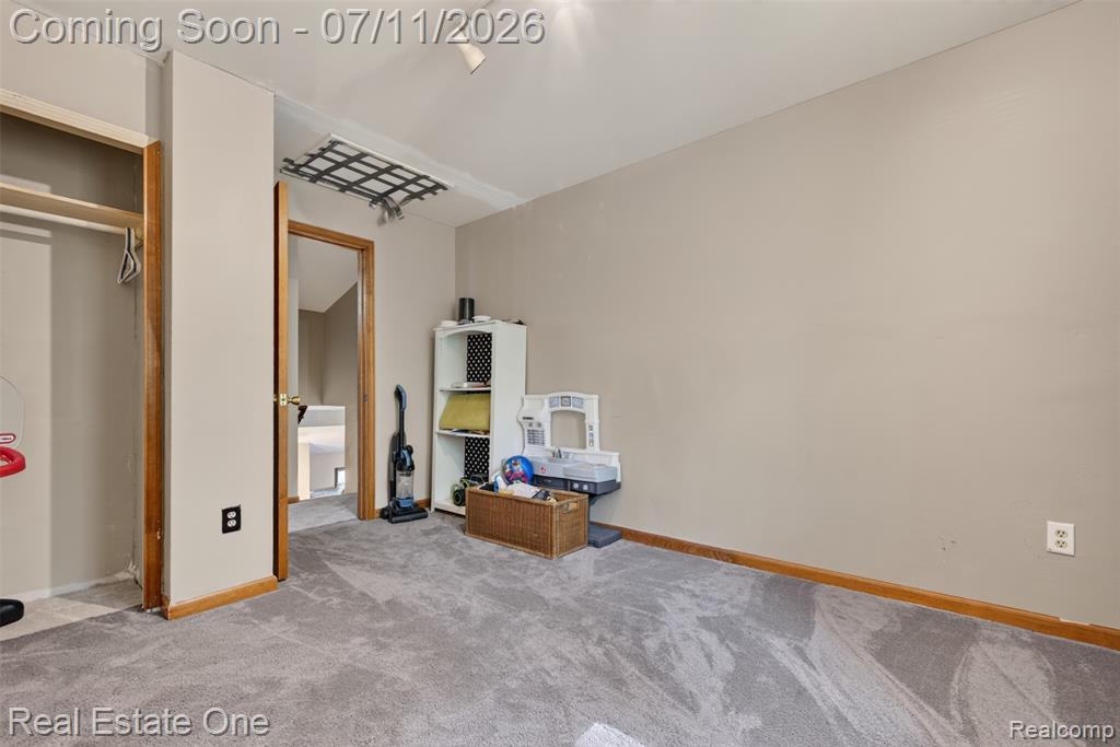 310 S Van Road, Holly, MI 48442 — Photo 28