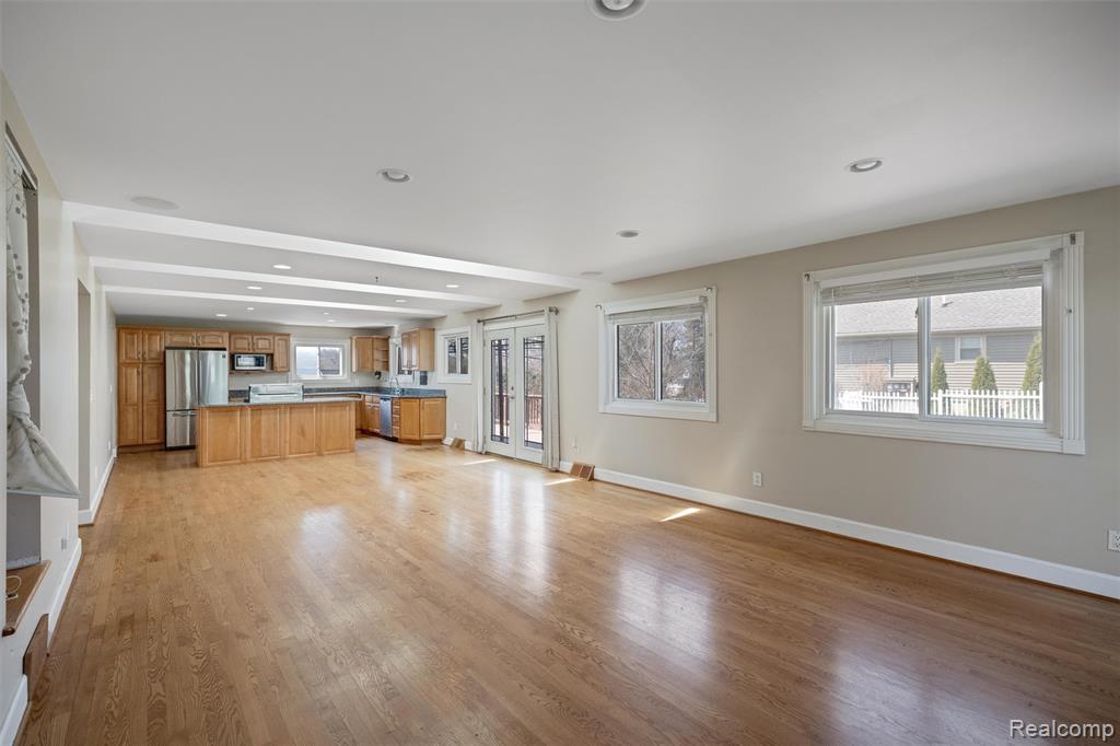 590 Hillwood, White Lake, MI 48383 — Photo 13