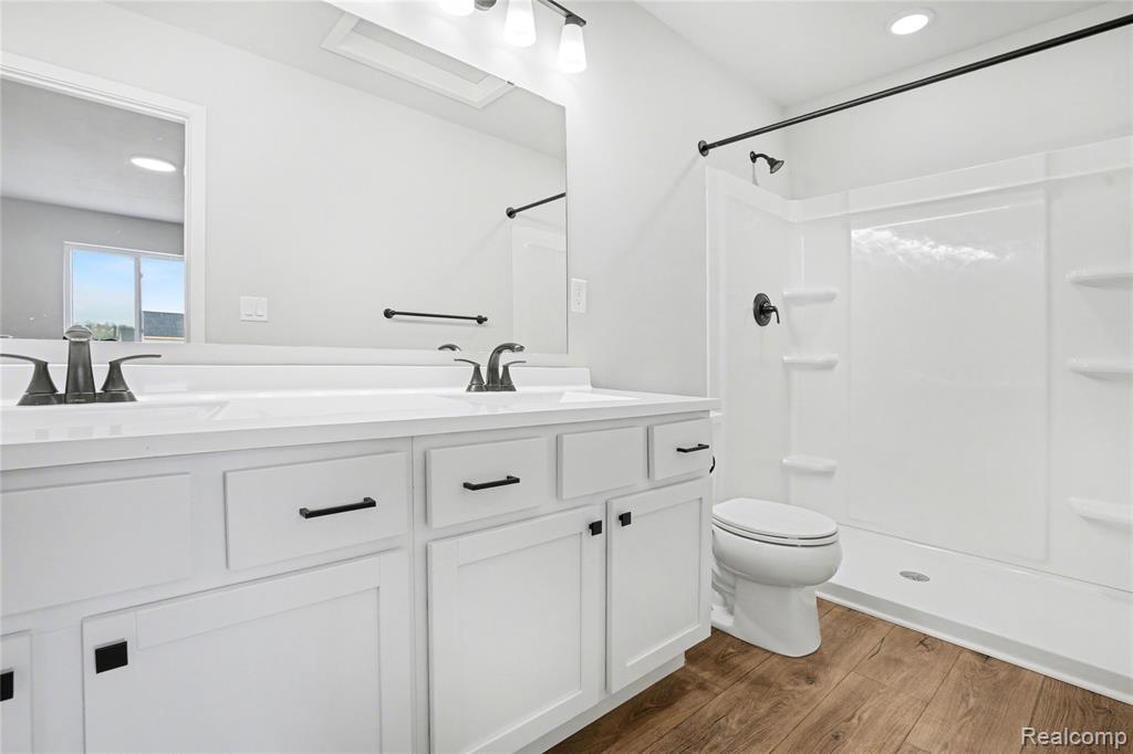 8033 Moonlight Creek Lane, Fowlerville, MI 48836 — Photo 12