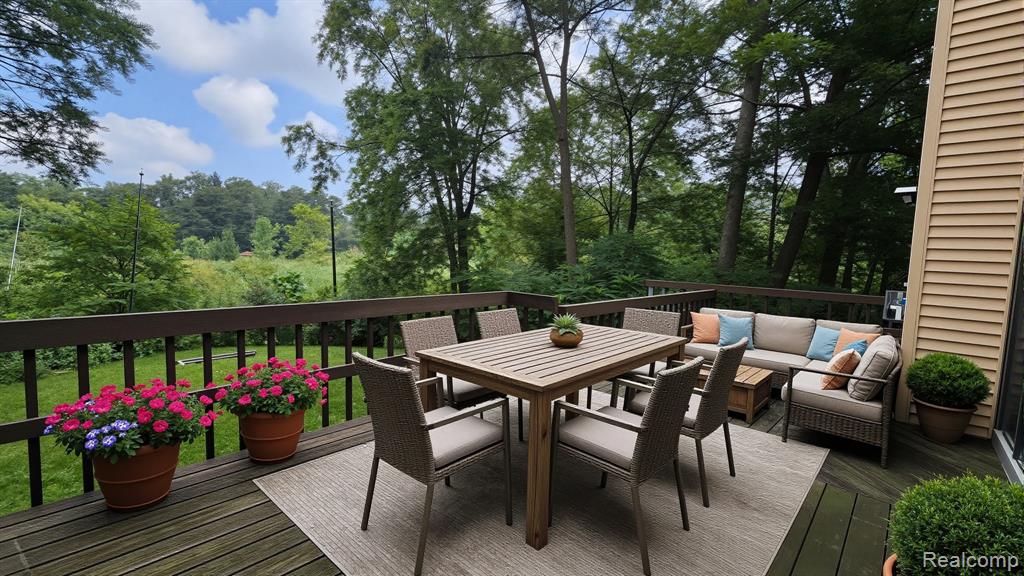 448 Fairwood Road, Pinckney, MI 48169 — Photo 36