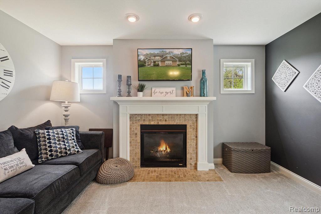8378 MEADOW CREEK Lane, Pinckney, MI 48169 — Photo 8