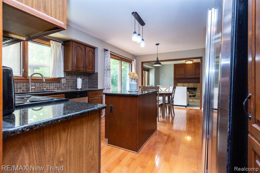 48775 Harvest Drive, Plymouth, MI 48170 — Photo 11