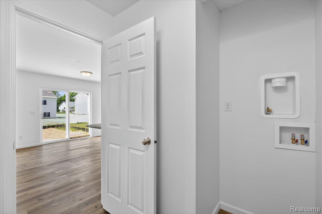 3150 Daisy Way, Burton, MI 48519 — Photo 13