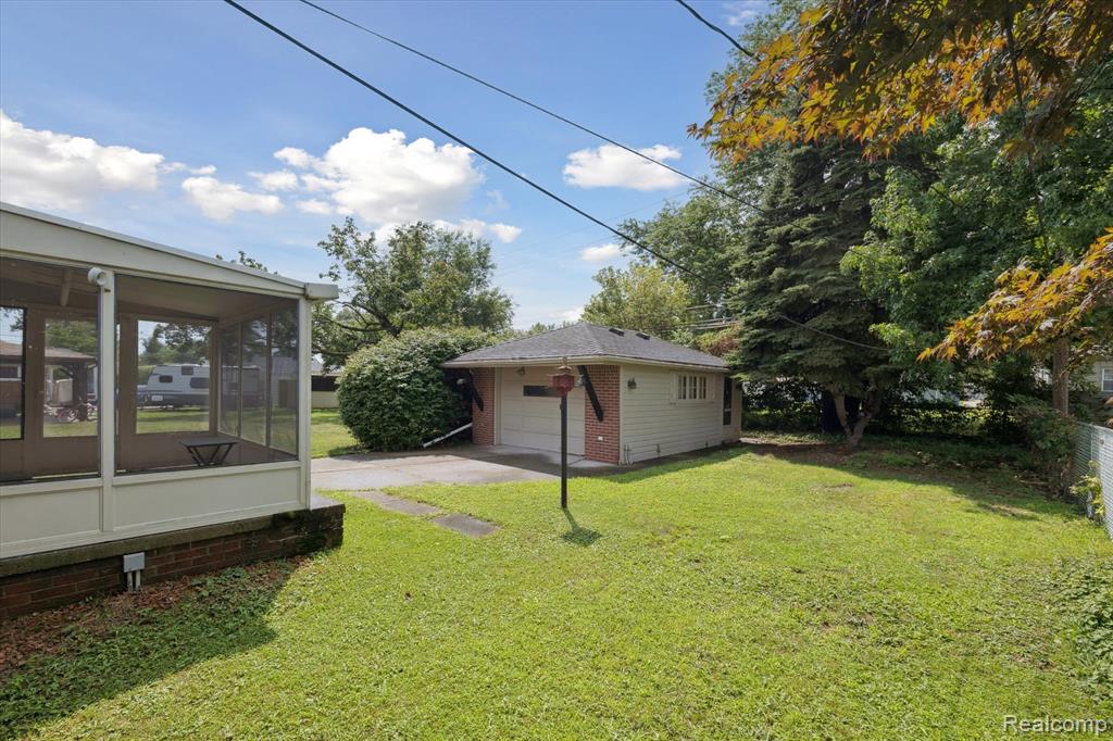 7307 Colonial Street, Dearborn Heights, MI 48127 — Photo 29