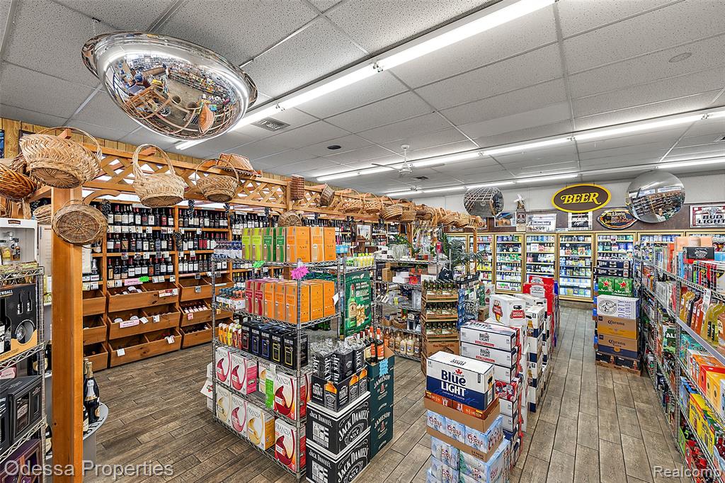 5625 18 MILE Road, Sterling Heights, MI 48314 — Photo 26